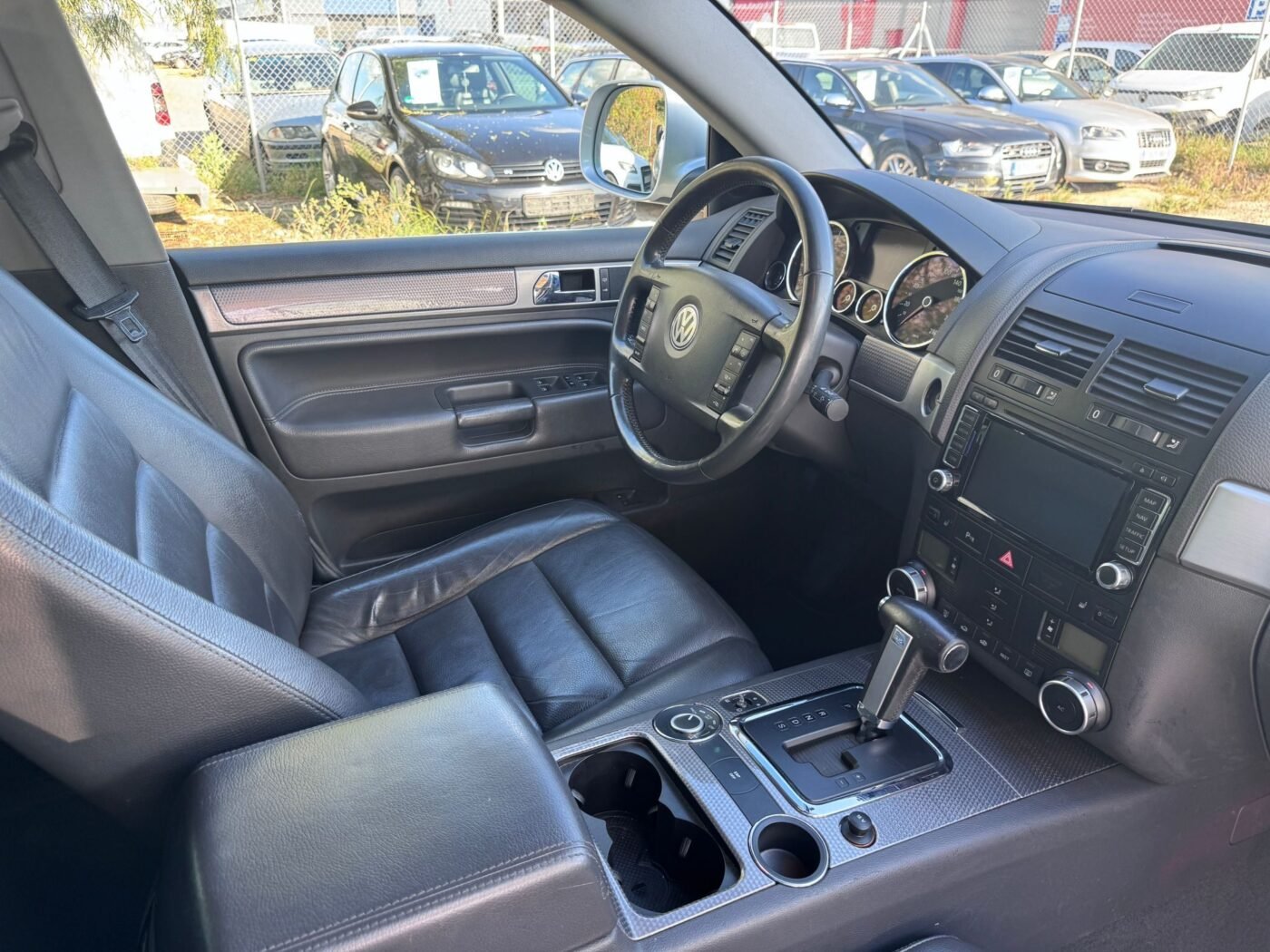 VOLKSWAGEN Touareg 2.5 R5 TDI 174 +Motion 5p Tip