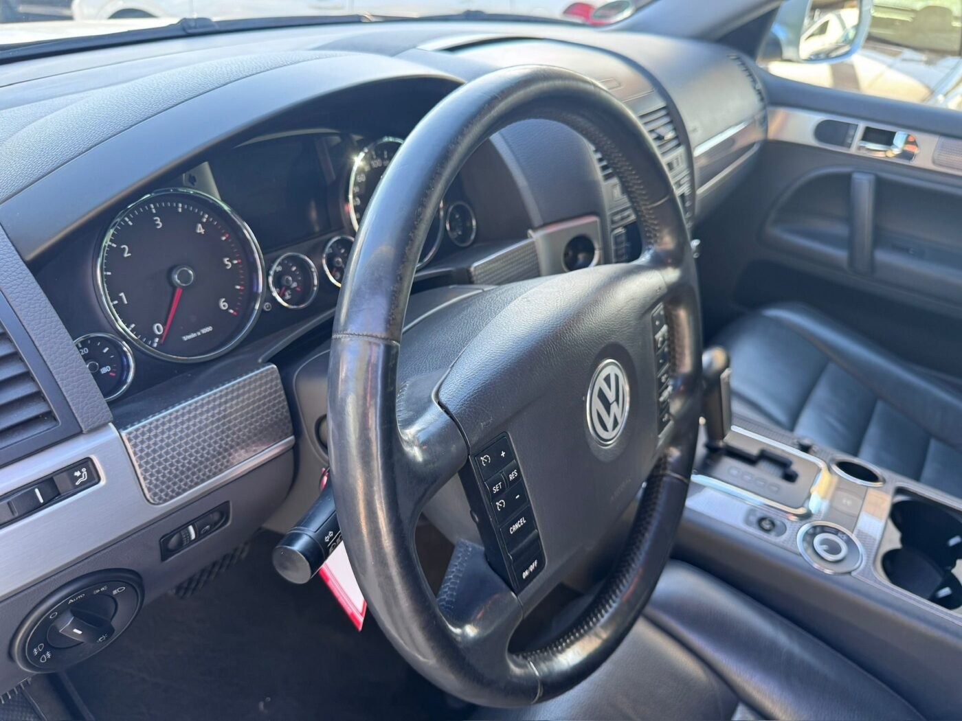 VOLKSWAGEN Touareg 2.5 R5 TDI 174 +Motion 5p Tip