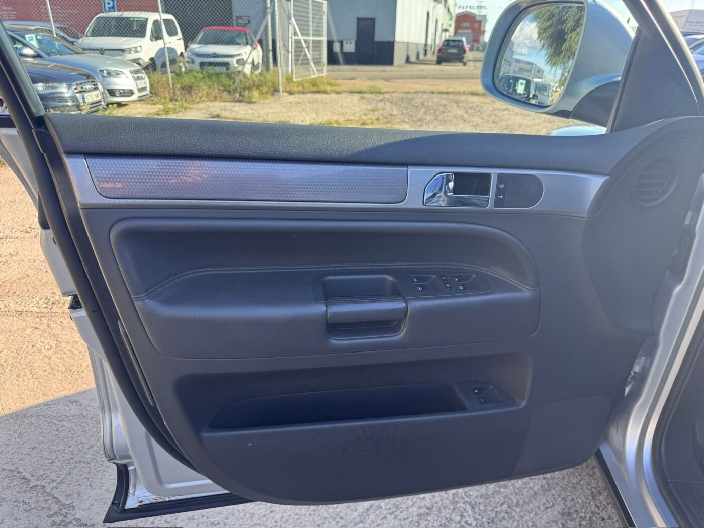 VOLKSWAGEN Touareg 2.5 R5 TDI 174 +Motion 5p Tip