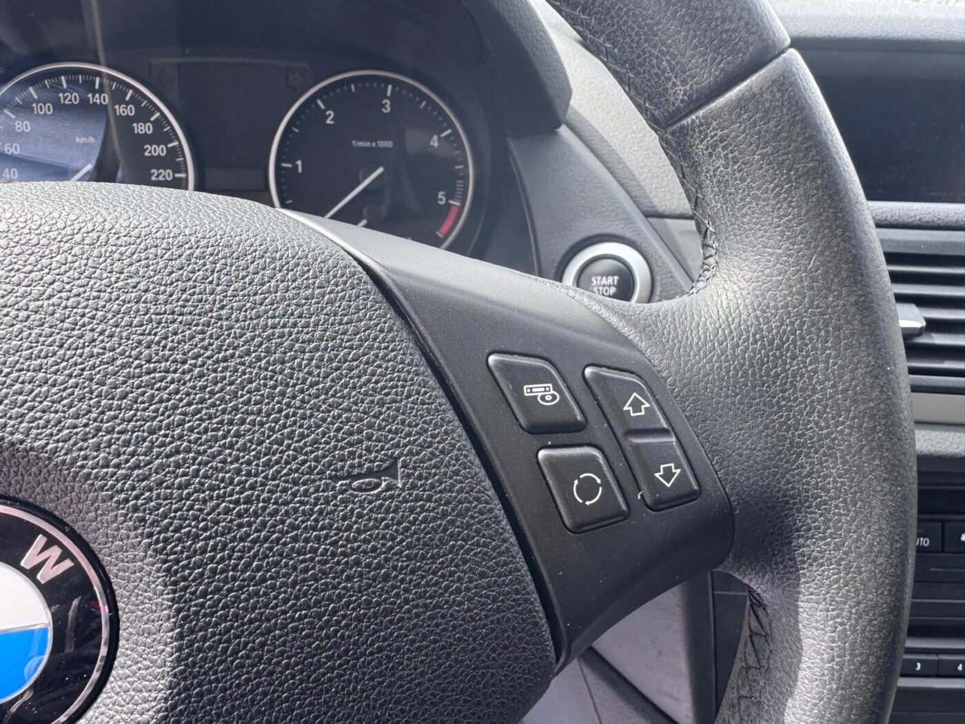 BMW X1 E84 18d 143 sDrive 5p