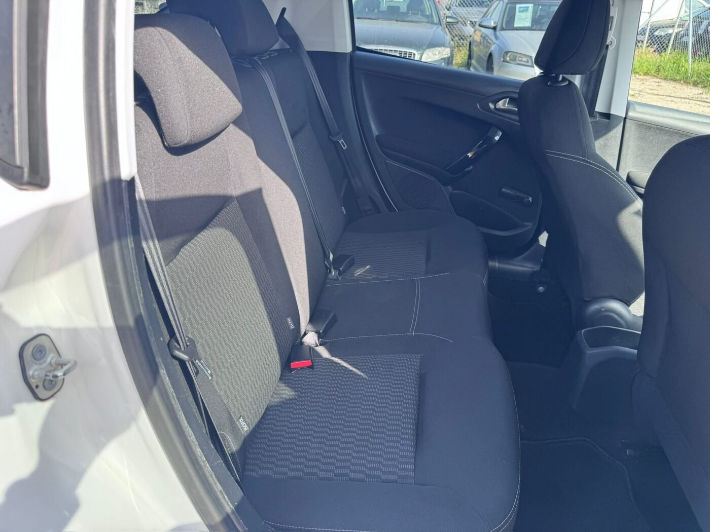 PEUGEOT 208 1.6 BlueHDi 75 Active 5p