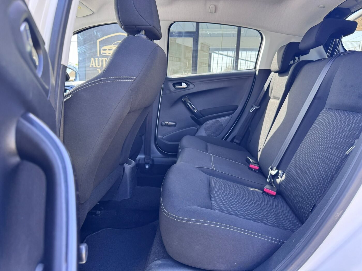 PEUGEOT 208 1.6 BlueHDi 75 Active 5p