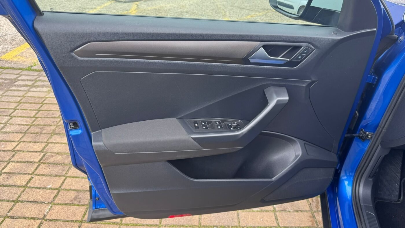VOLKSWAGEN T-Roc Advance Style 1.0 TSI