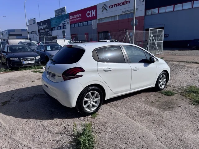 PEUGEOT 208 1.6 BlueHDi 75 Active 5p