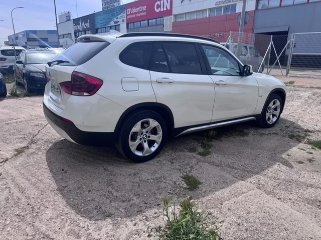 BMW X1 E84 18d 143 sDrive 5p