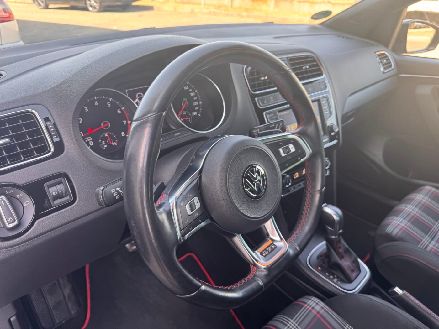 VOLKSWAGEN Polo 1.8 GTI 192cv DSG7